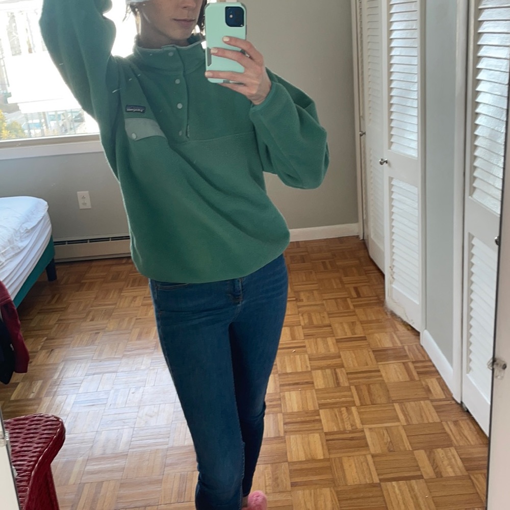 Patagonia synchilla fleece snap pullover, preloved in good condition.